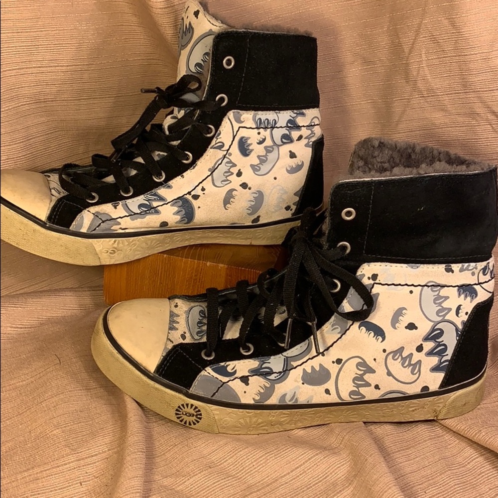 UGG leather worn twice lace up ankle sneakers - Picture 2 of 8